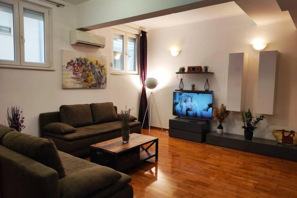 Spacious Apartment Near City Center And The Beach Сплит Екстериор снимка