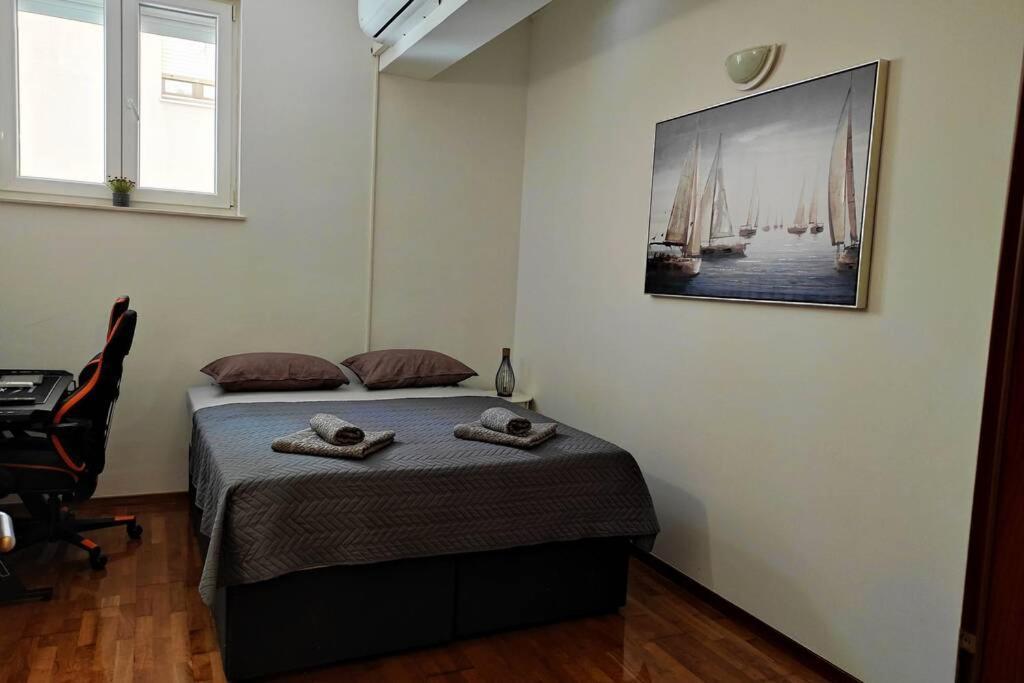Spacious Apartment Near City Center And The Beach Сплит Екстериор снимка